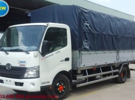 Xe tải Hino 3T45 thùng bạt , XZU720L