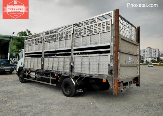 Xe tải ISUZU FRR thùng chở gia súc mới 100%