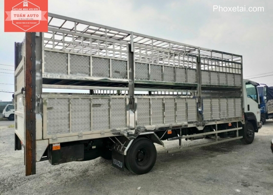 Xe tải ISUZU FRR thùng chở gia súc mới 100%